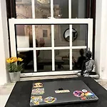 Luxury Artistic Digital Nomad Getaway W/ Terrace *