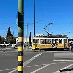 Luxury Artistic Digital Nomad Getaway W/ Terrace * Lisboa