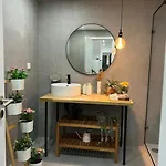 Luxury Artistic Digital Nomad Getaway W/ Terrace * Lisboa