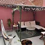Luxury Artistic Digital Nomad Getaway W/ Terrace Apartman *