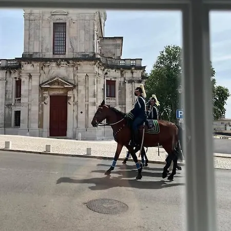 Luxury Artistic Digital Nomad Getaway W/ Terrace