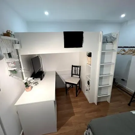 Luxury Artistic Digital Nomad Getaway W/ Terrace