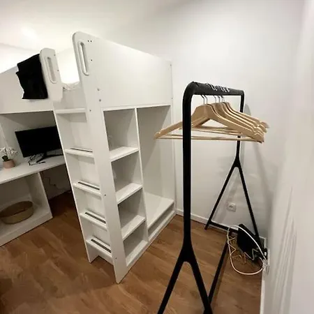 Luxury Artistic Digital Nomad Getaway W/ Terrace *