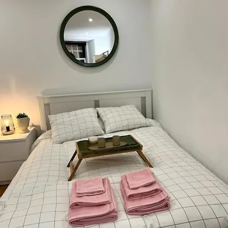 Luxury Artistic Digital Nomad Getaway W/ Terrace Lisboa