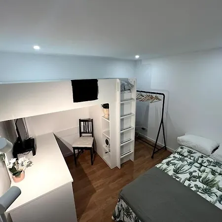 Luxury Artistic Digital Nomad Getaway W/ Terrace Lisboa