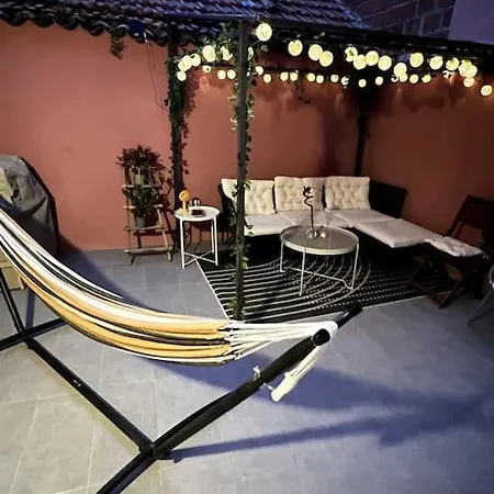 Апартаменты Luxury Artistic Digital Nomad Getaway W/ Terrace