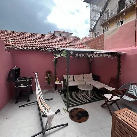 Апартаменты Luxury Artistic Digital Nomad Getaway W/ Terrace