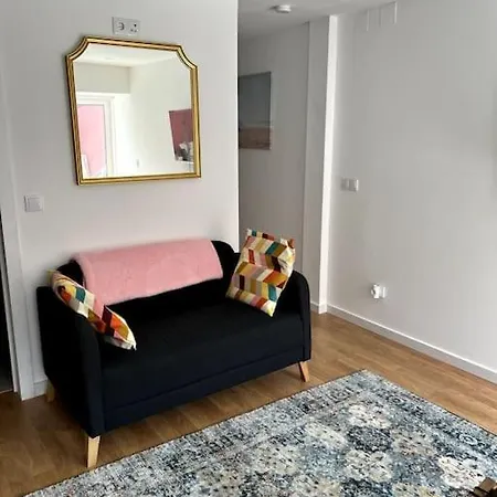 Luxury Artistic Digital Nomad Getaway W/ Terrace *