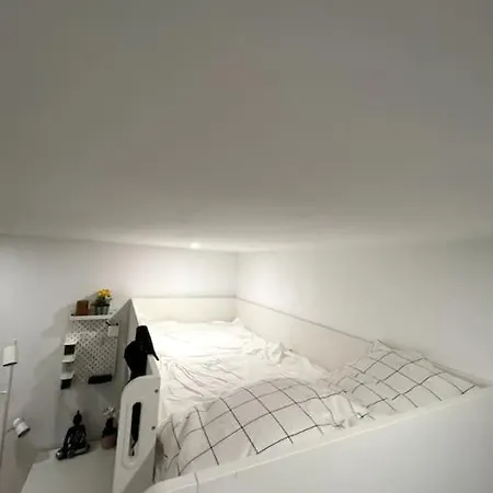 Luxury Artistic Digital Nomad Getaway W/ Terrace Лиссабон